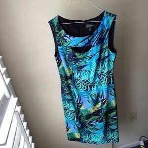 Connected Apparel Sleeveless Leaf Design Dress
